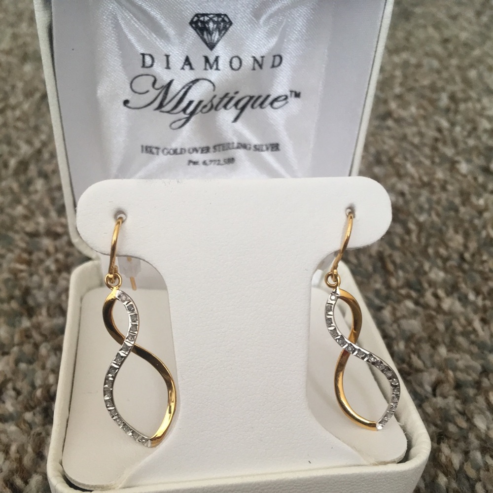 Gold earrings